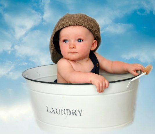רחצה מהנה ובטוחה לתינוק - בחירת האמבטיה המתאימה