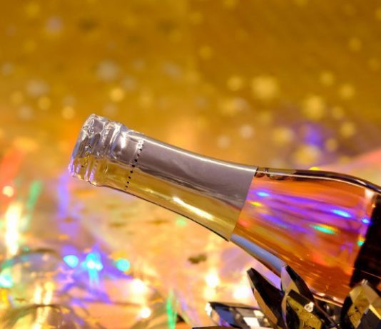 champagne-5841288_1920