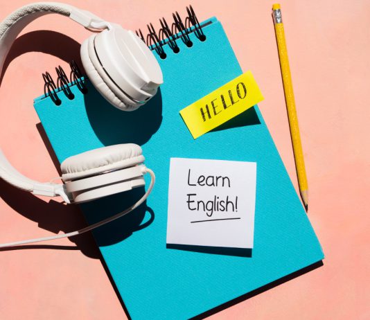 הדרך הטובה ביותר ללמד אנגלית מינקות