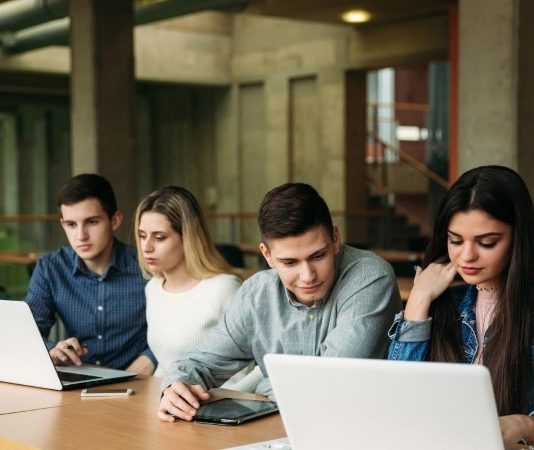 קורסים מקצועיים בתחום הטיפול הנפשי במכללת רותם